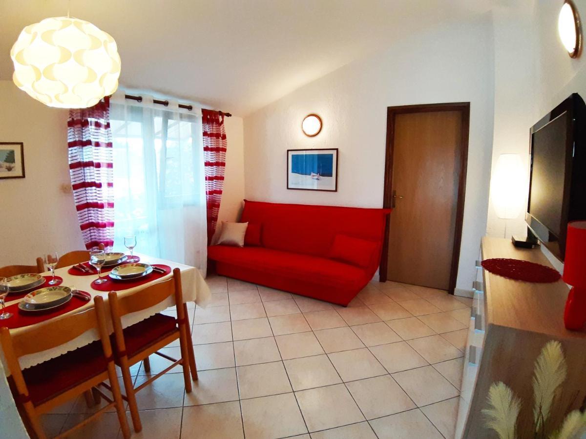 Apartments Zrinka 793 Poreč Eksteriør bilde