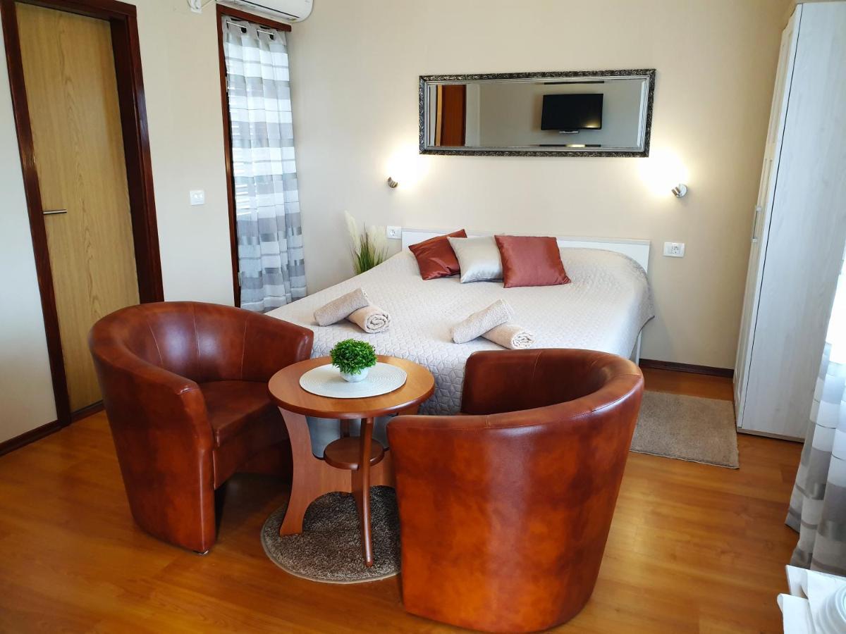 Apartments Zrinka 793 Poreč Eksteriør bilde